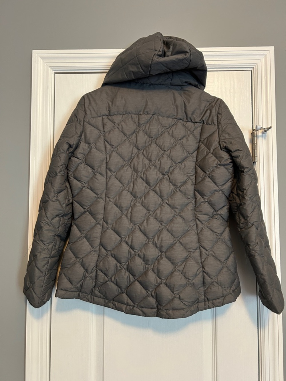 ZeroXposur Quilted Hooded Jacket - Gray medium puffy packable - Picture 6 of 11